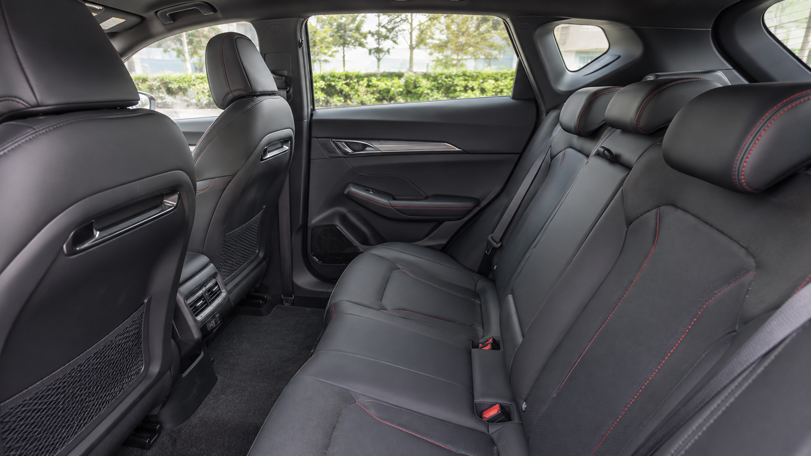 Центральная консоль Geely Coolray